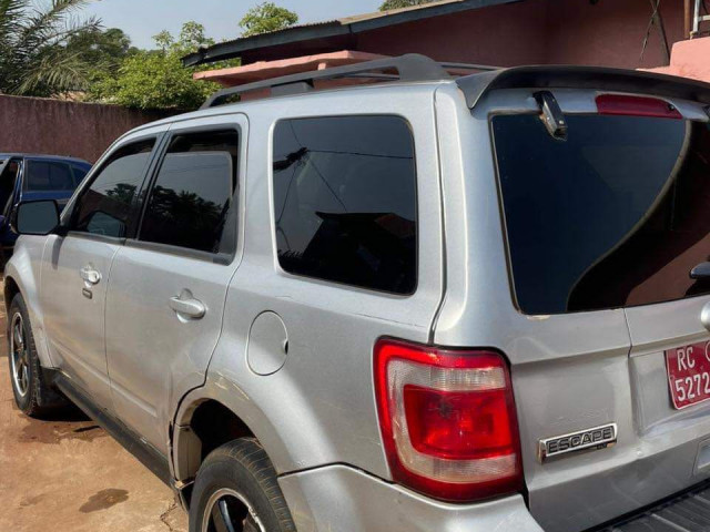 Ford Escape, Voitures, Conakry