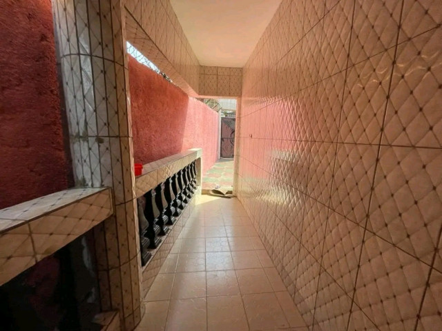 Bâtiment à Enco 5, Maisons, Conakry