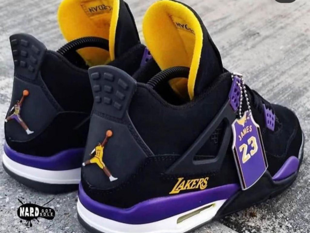 Chaussures Nike Jordan 4, Chaussures, Conakry