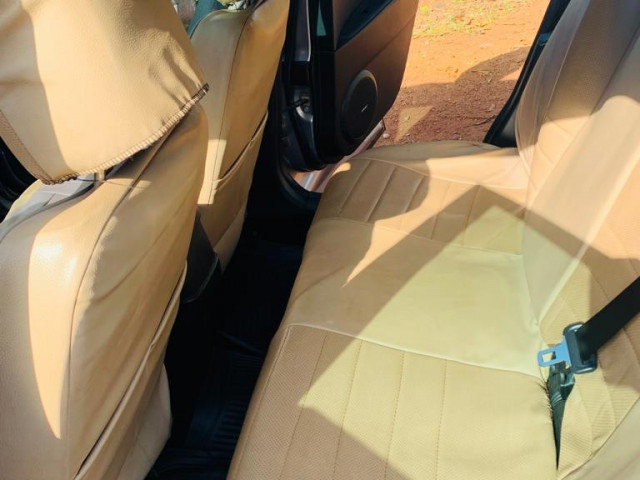 Mazda CX-7, Voitures, Conakry