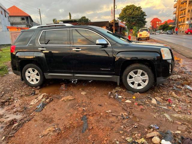 GMC Terrain, Voitures, Conakry