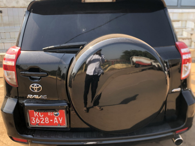 Toyota RAV4, Voitures, Conakry