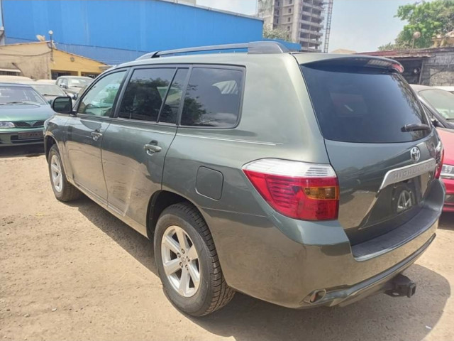 Toyota Highlander, Voitures, Conakry