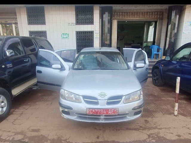 Nissan Almera, Voitures, Conakry