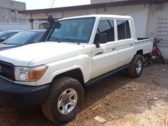 Toyota Land Cruiser, Voitures, Conakry