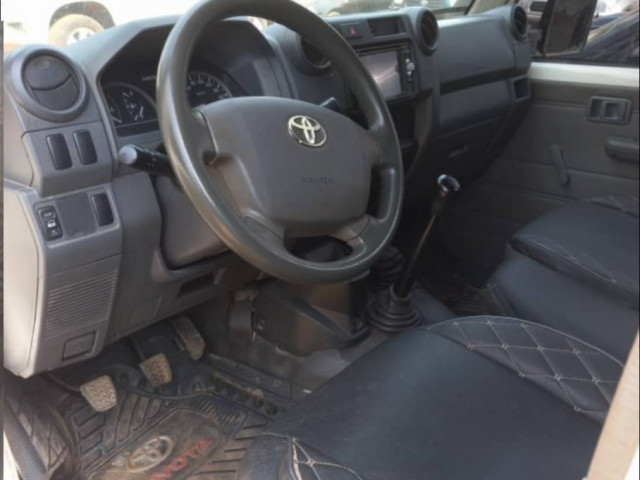 Toyota Land Cruiser, Voitures, Conakry