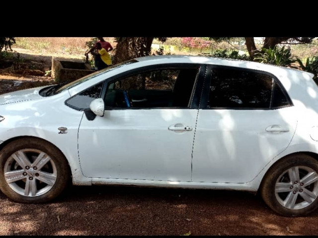 Toyota Auris, Voitures, Conakry