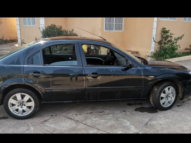 Ford Mondeo, Voitures, Conakry
