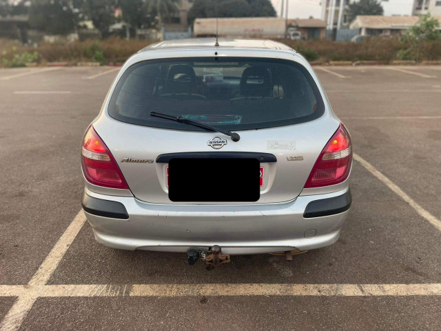 Nissan Almera, Voitures, Conakry