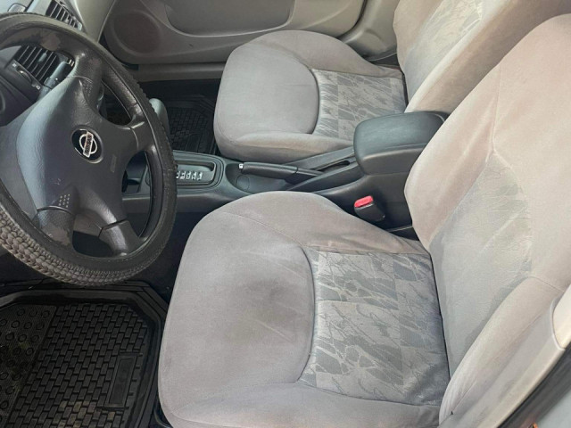 Nissan Almera, Voitures, Conakry