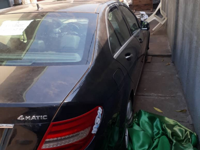 Mercedes-Bnez Classe C, Voitures, Conakry