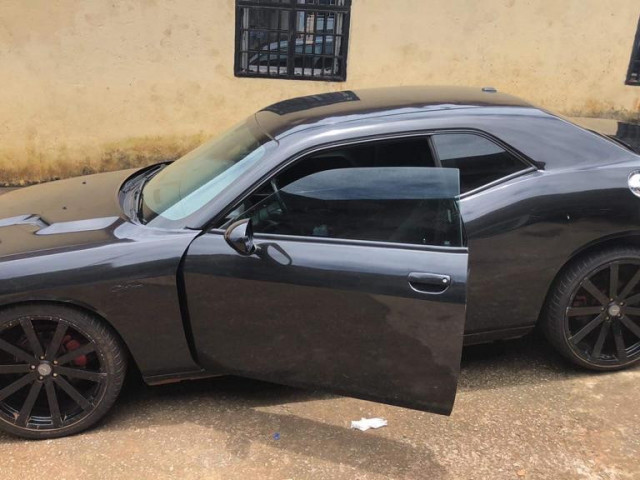 Dodge Challenger, Voitures, Conakry