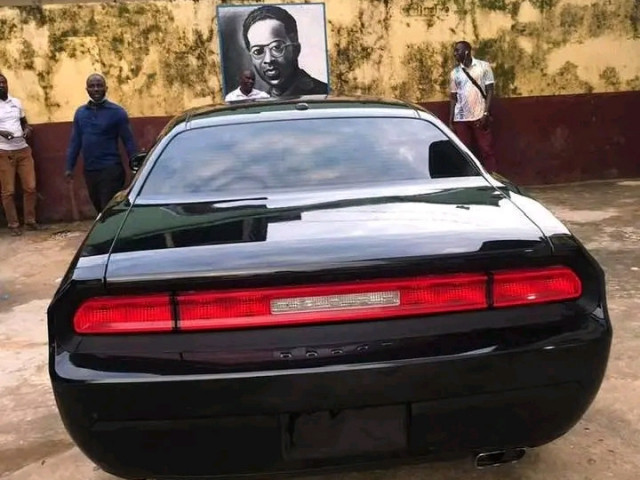 Dodge Challenger, Voitures, Conakry