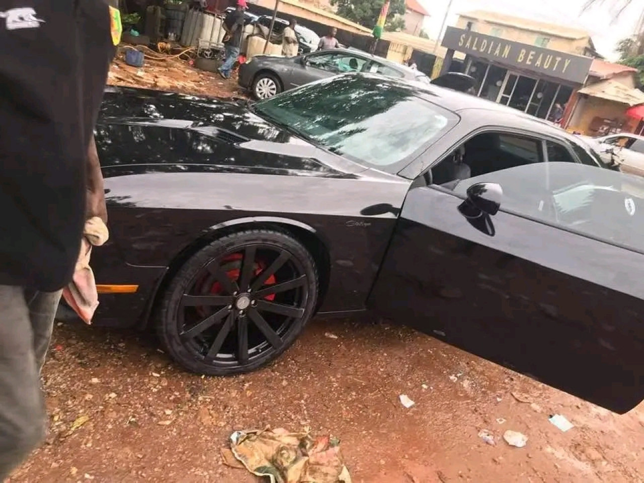 Dodge Challenger, Voitures, Conakry