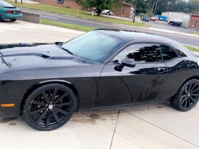 Dodge Challenger, Voitures, Conakry