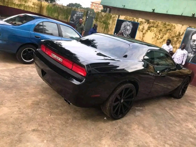 Dodge Challenger, Voitures, Conakry