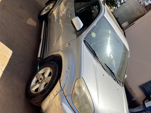 Toyota RAV4, Voitures, Conakry