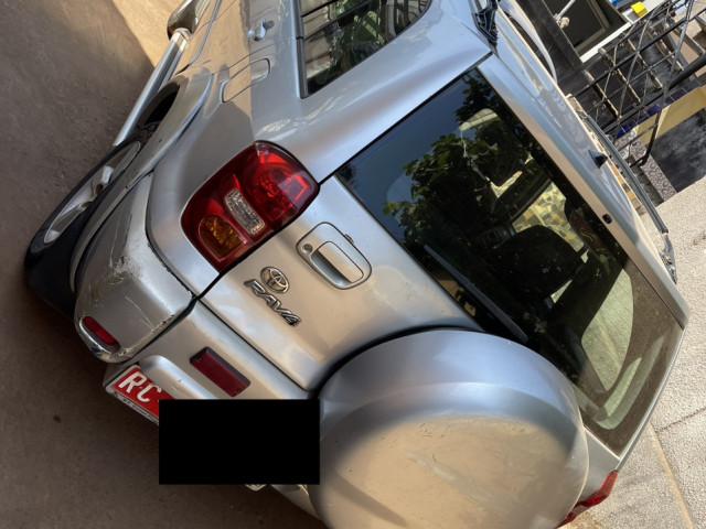 Toyota RAV4, Voitures, Conakry