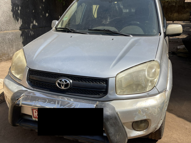 Toyota RAV4, Voitures, Conakry
