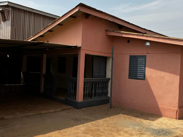 Maison à Yattayah, Maisons, Conakry