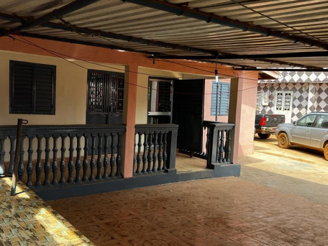 Maison à Yattayah, Maisons, Conakry
