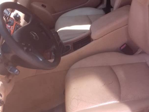 Mercedes-Benz Classe C, Voitures, Conakry