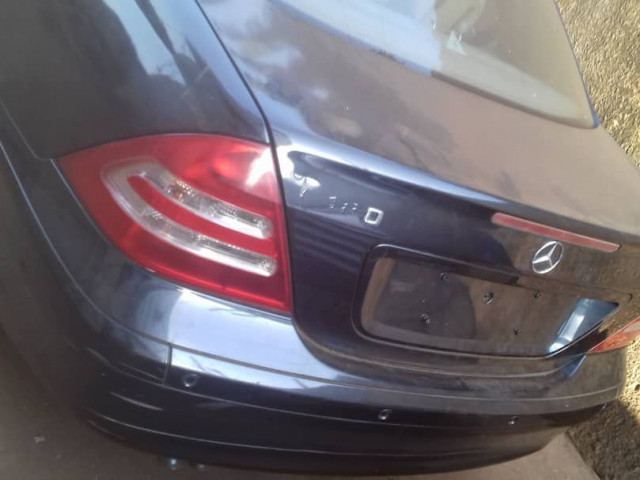 Mercedes-Benz Classe C, Voitures, Conakry