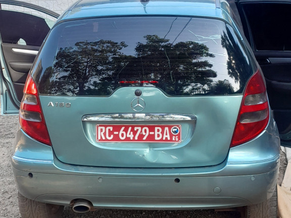 Mercedes-Benz Class A, Voitures, Conakry
