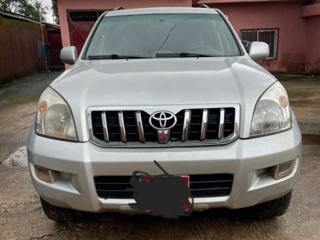 Toyota Land Cruiser Prado, Voitures, Conakry