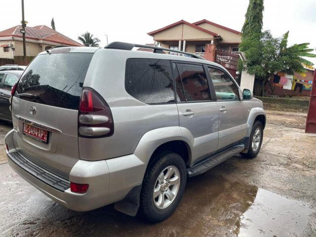 Toyota Land Cruiser Prado, Voitures, Conakry