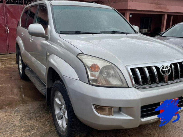 Toyota Land Cruiser Prado, Voitures, Conakry
