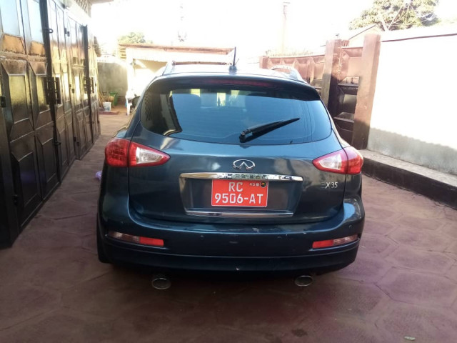 Infiniti EX35, Voitures, Conakry
