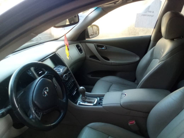 Infiniti EX35, Voitures, Conakry