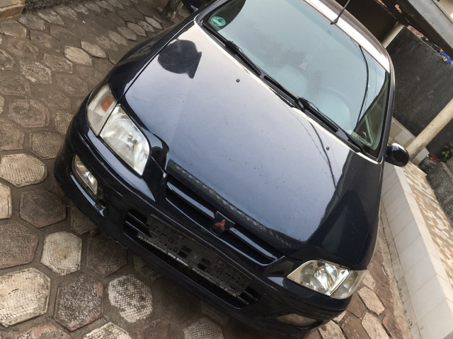 Mitsubishi Space Star, Voitures, Conakry