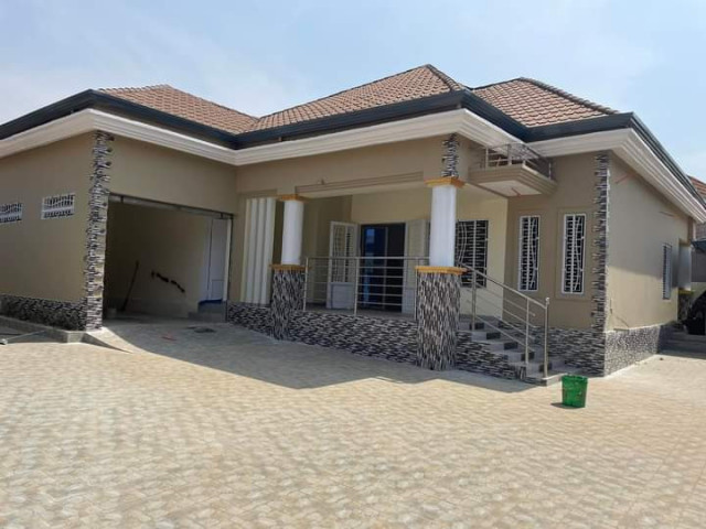 Maison à Lambanyi, Maisons, Conakry