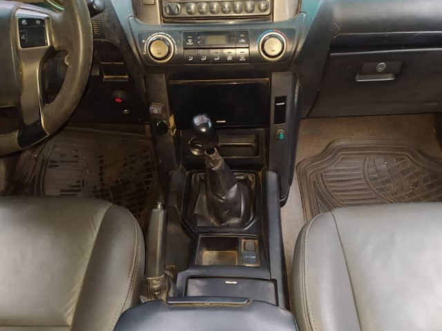 Toyota Land Cruiser Prado, Voitures, Conakry