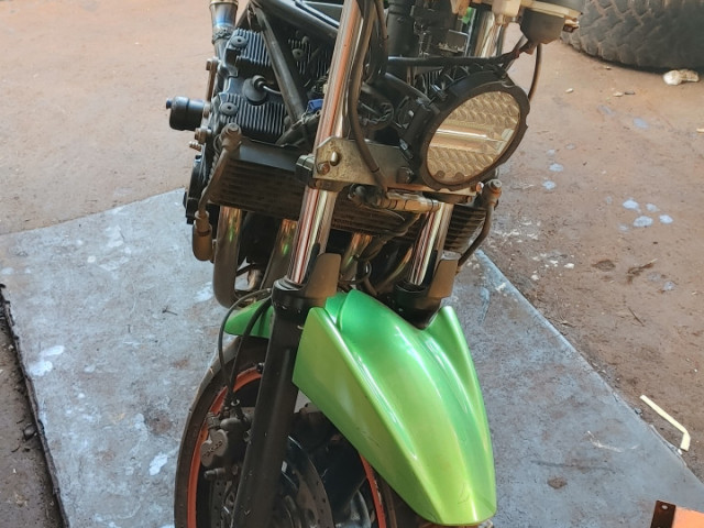 Moto Suzuki bandit 750, Motos - Scooters, Boké