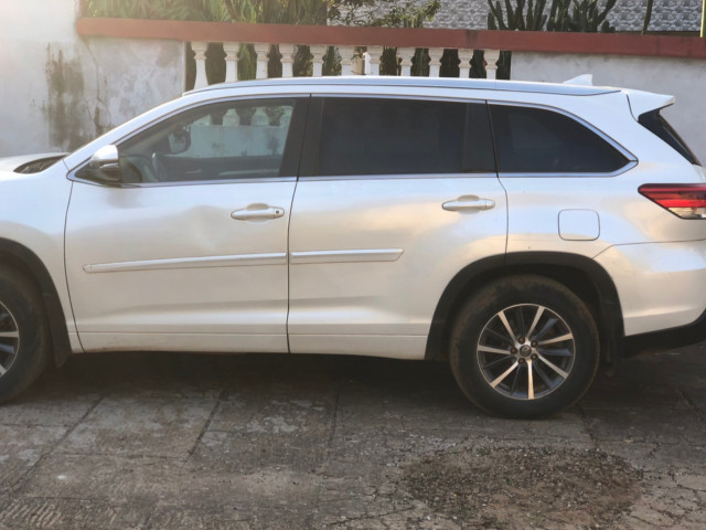 Toyota Highlander, Voitures, Conakry