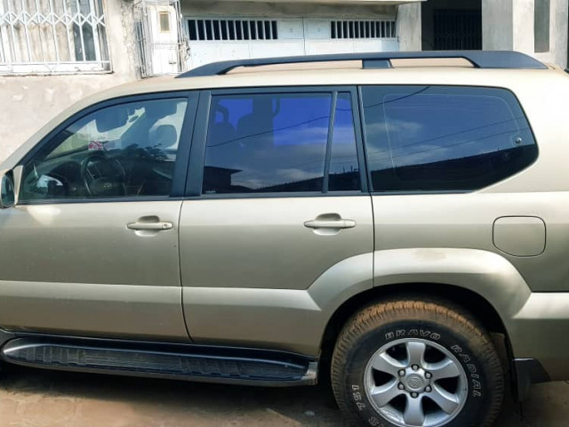 Toyota Land Cruiser Prado, Voitures, Conakry
