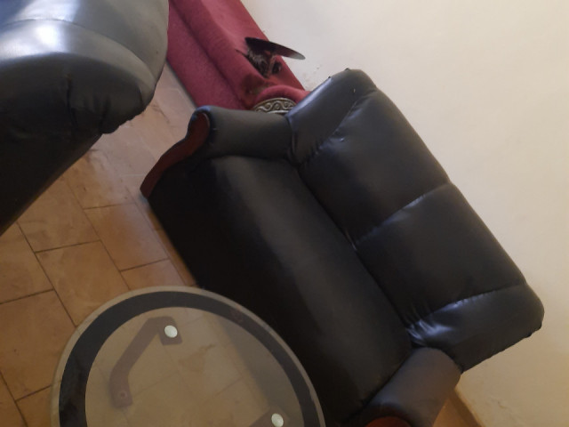 Différents Fauteuils, Lits - Fauteuils, Conakry