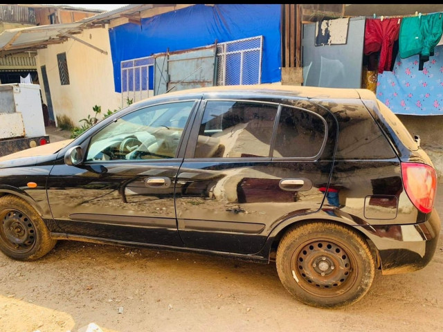 Nissan Almera, Voitures, Conakry