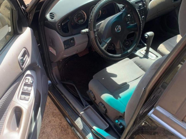 Nissan Almera, Voitures, Conakry