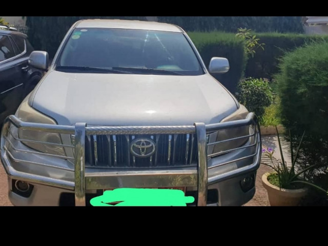 Toyota Land Cruiser Prado, Voitures, Conakry