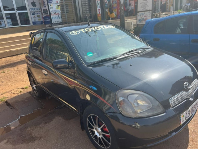 Toyota Yaris, Voitures, Conakry