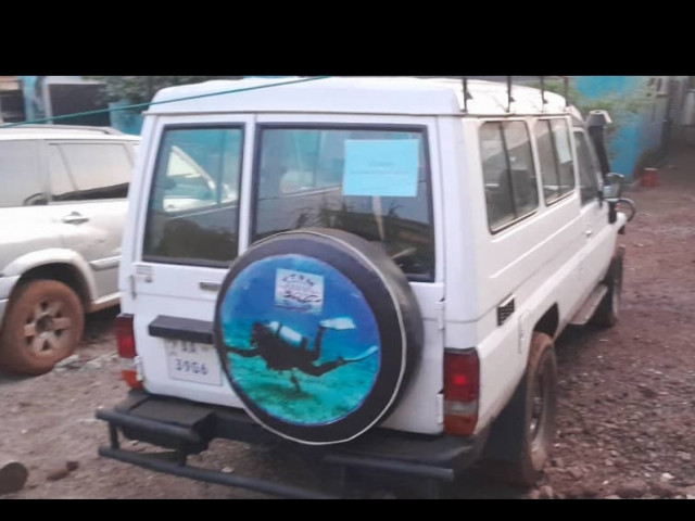 Toyota Land Cruiser, Voitures, Conakry