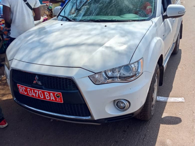 Mitsubishi Outlander, Voitures, Conakry