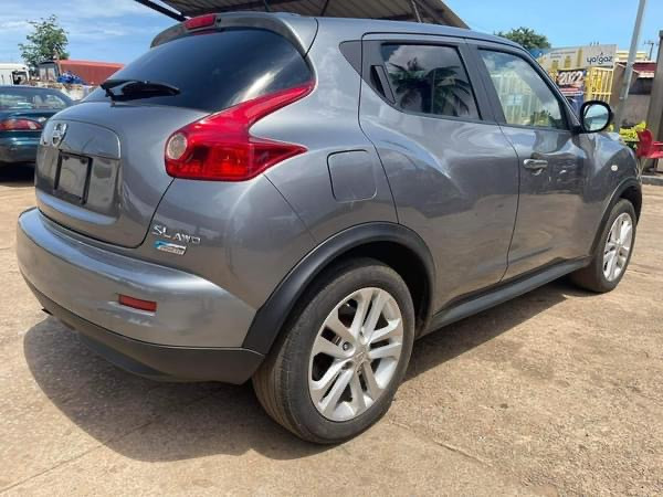 Nissan Juke, Voitures, Conakry