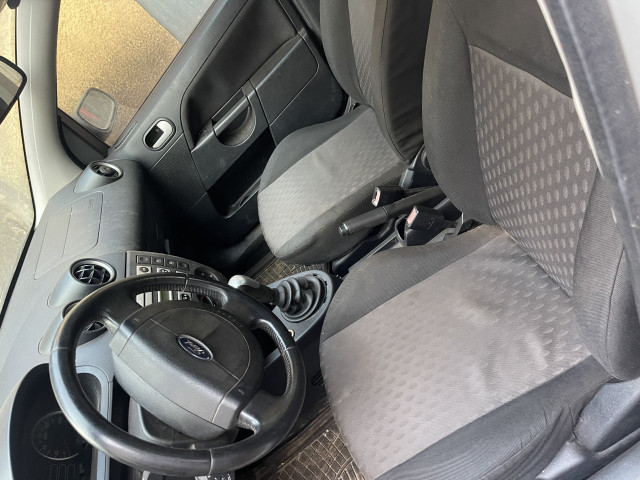 Ford Fiesta, Voitures, Conakry