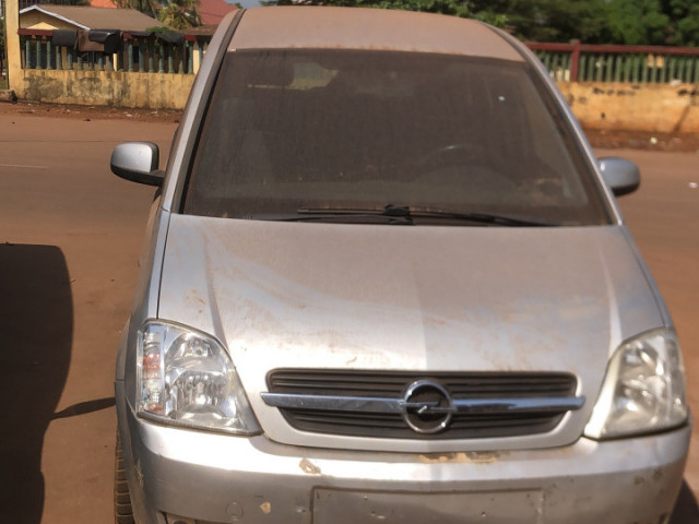 Opel Meriva, Voitures, Conakry