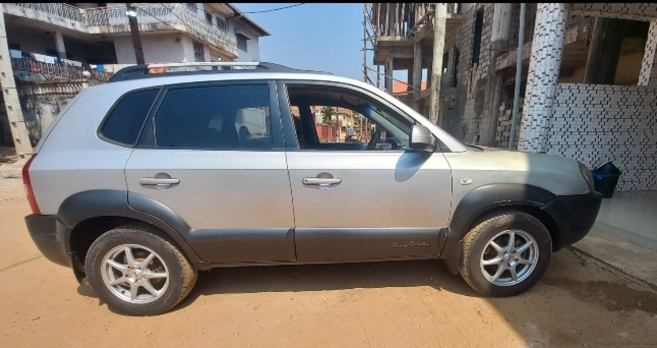 Hyundaï Tucson, Voitures, Conakry